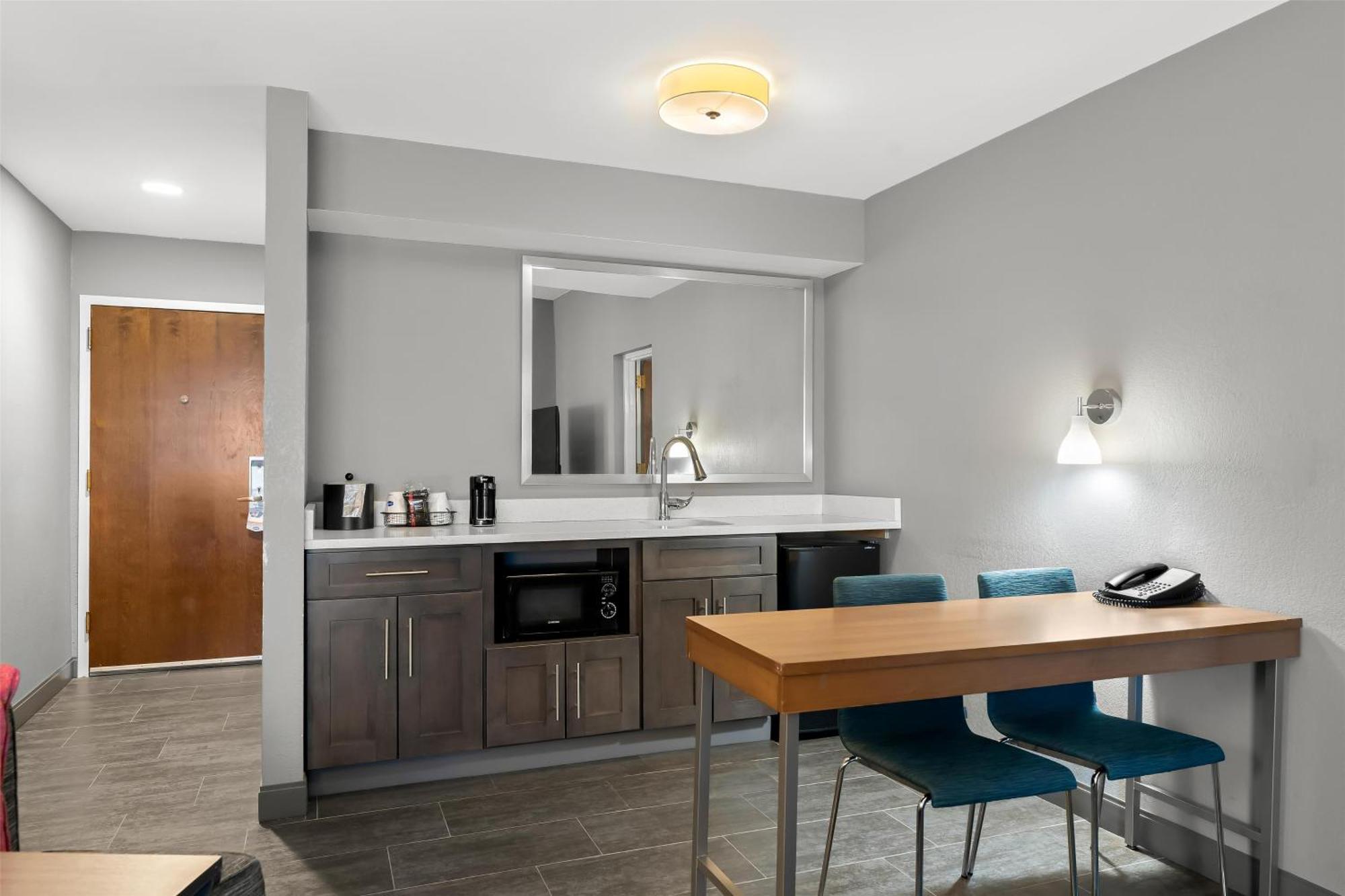 Hampton Inn & Suites Newtown Yardley Exteriör bild