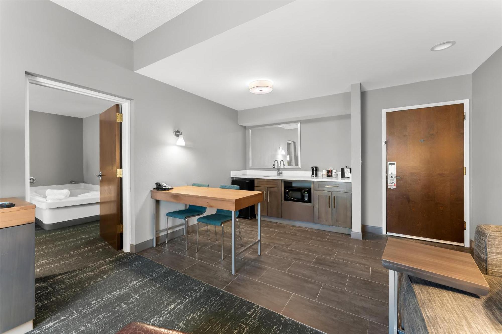Hampton Inn & Suites Newtown Yardley Exteriör bild