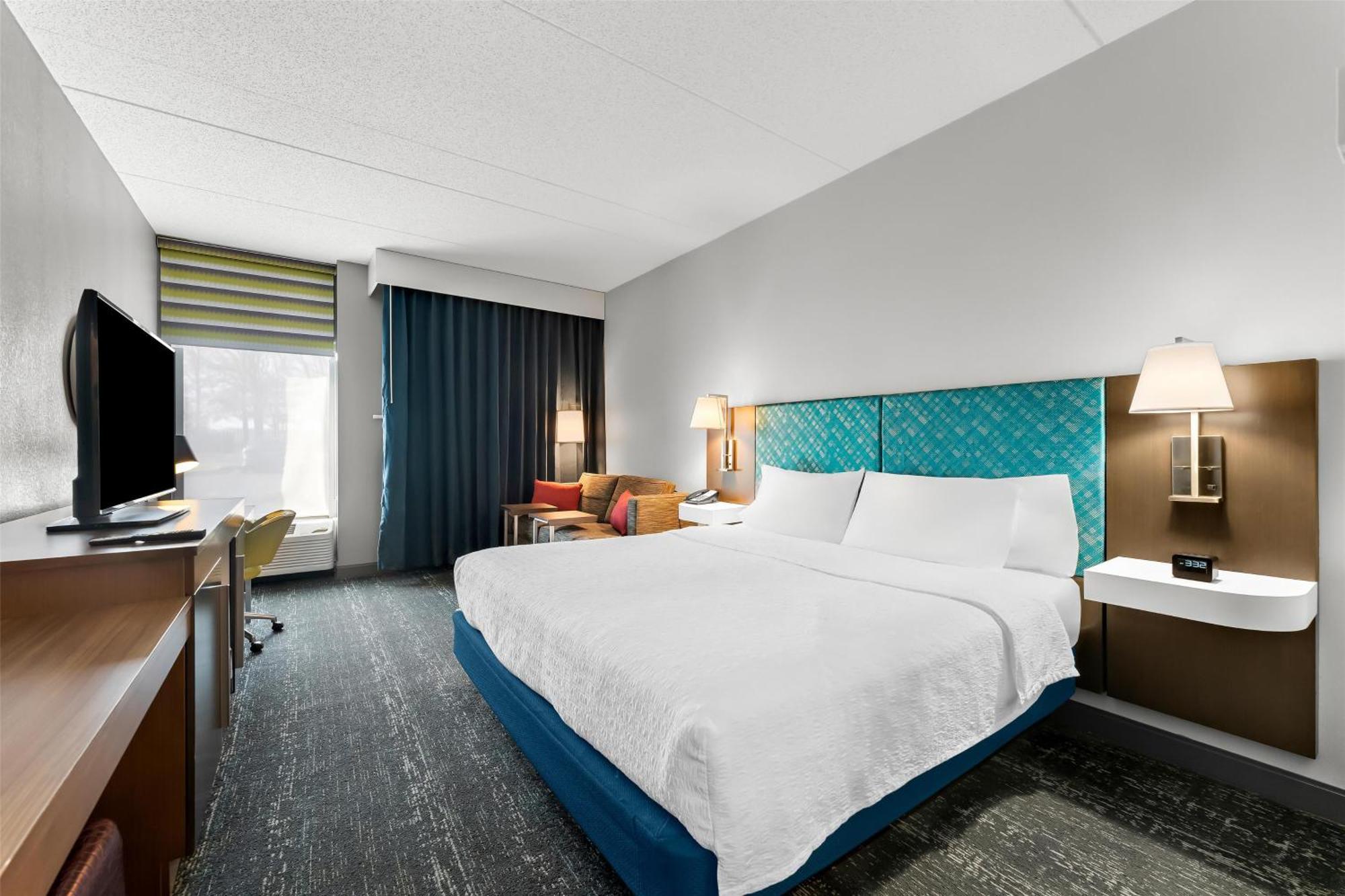 Hampton Inn & Suites Newtown Yardley Exteriör bild