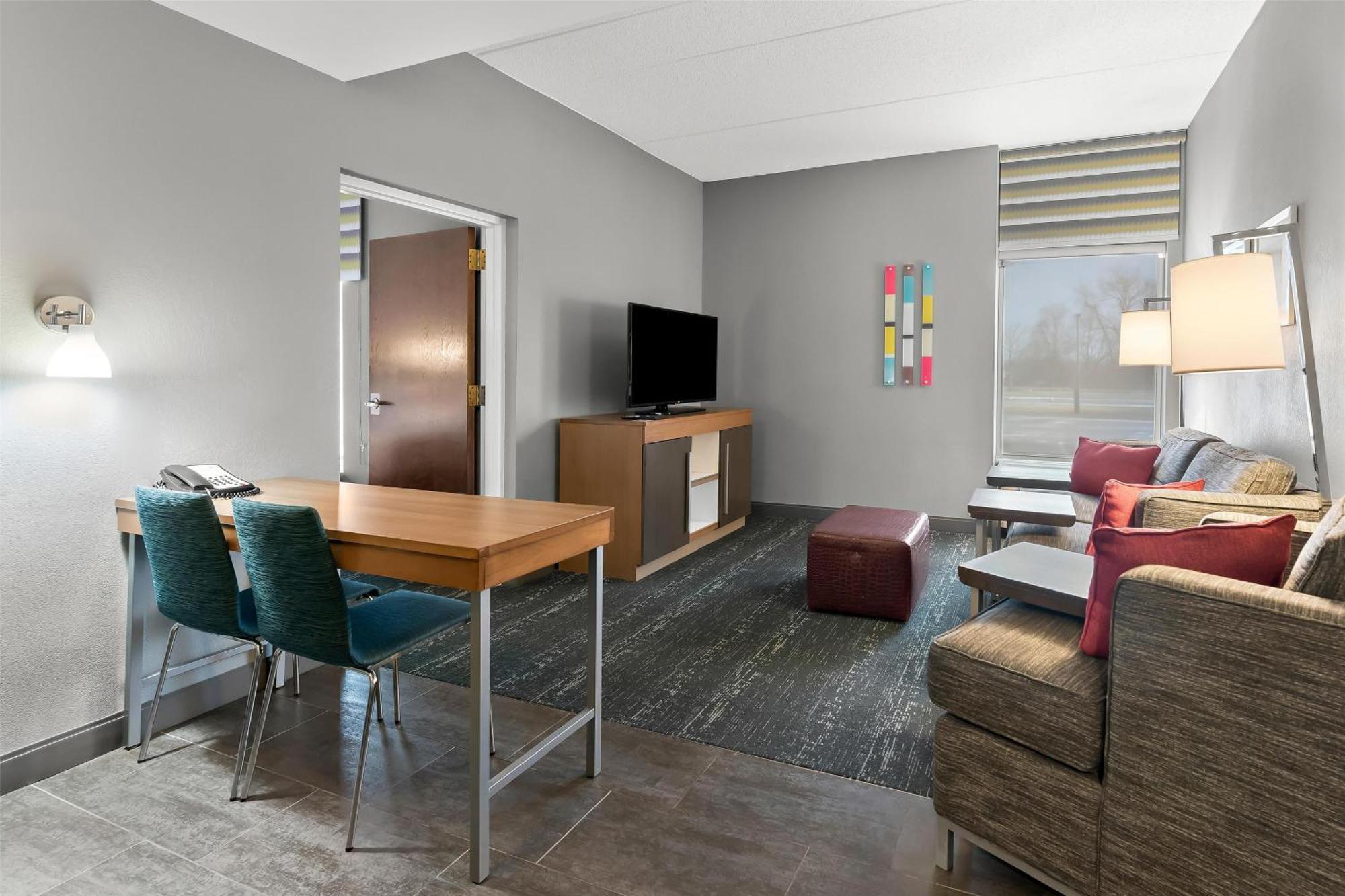 Hampton Inn & Suites Newtown Yardley Exteriör bild