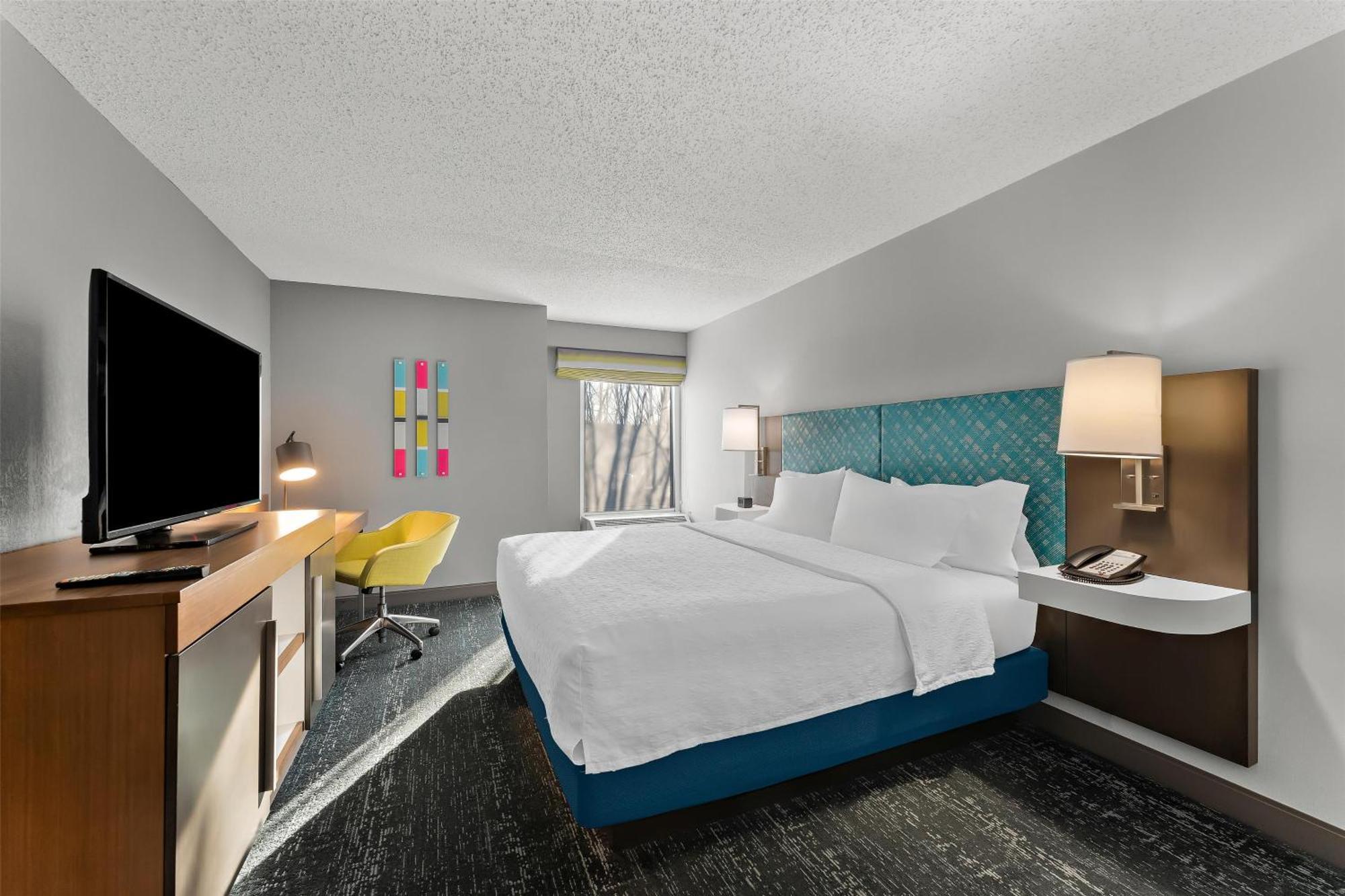 Hampton Inn & Suites Newtown Yardley Exteriör bild